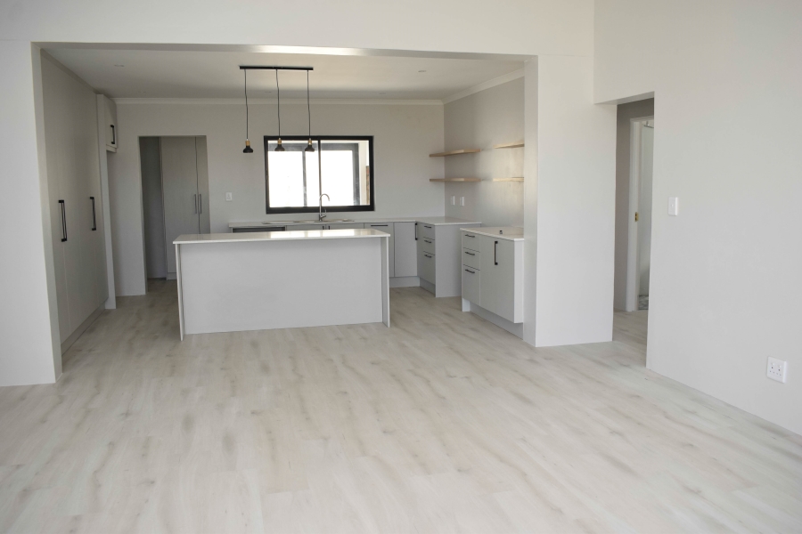 4 Bedroom Property for Sale in Oceanview Heights Western Cape